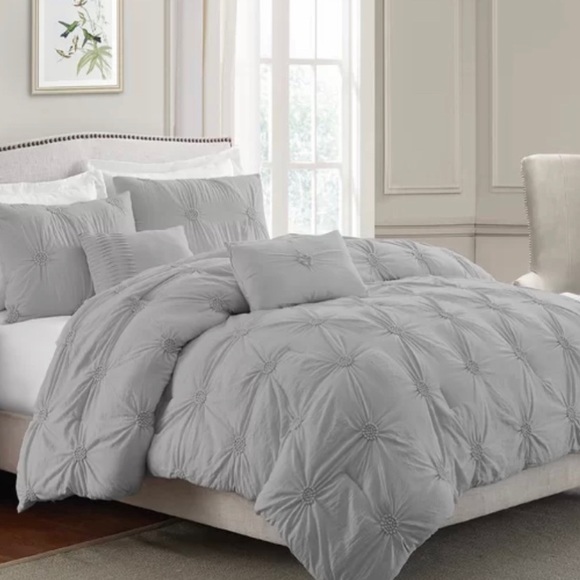 Target Tufted Queen Size Duvet Cover - Picture 2 of 2